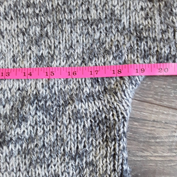 Old Navy - Picture 3 of 5